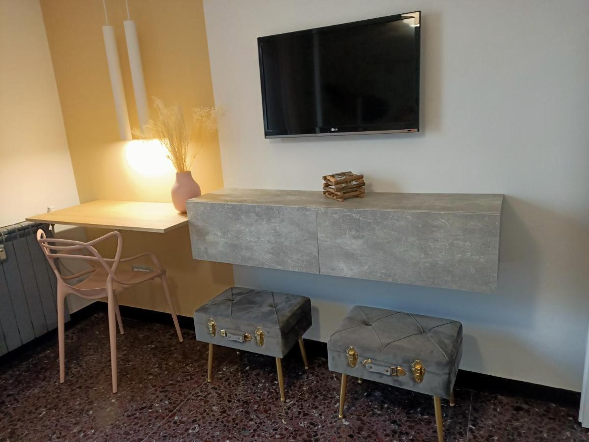 La Casa di Noemi Appartement Savona Buitenkant foto
