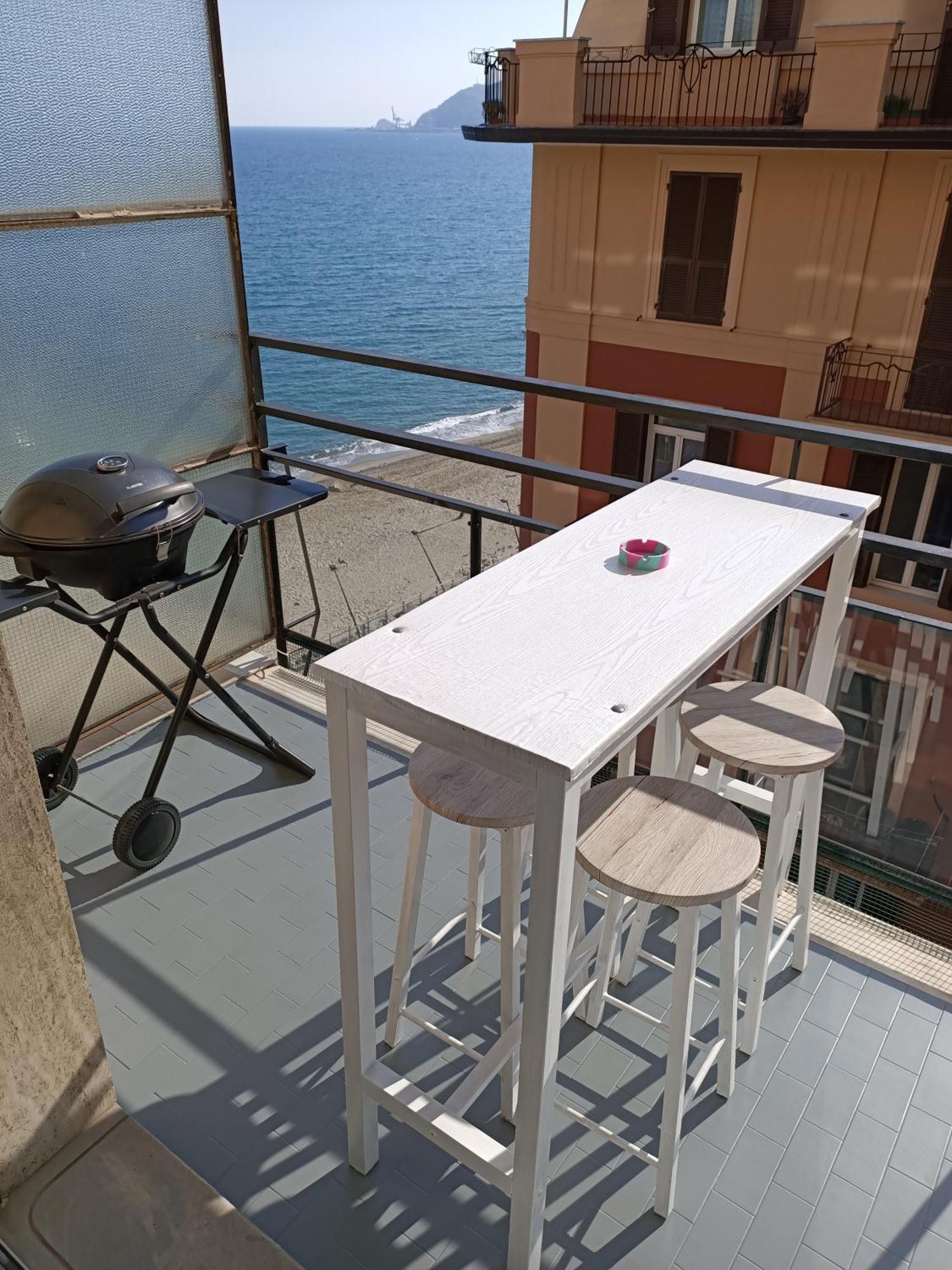 La Casa di Noemi Appartement Savona Buitenkant foto